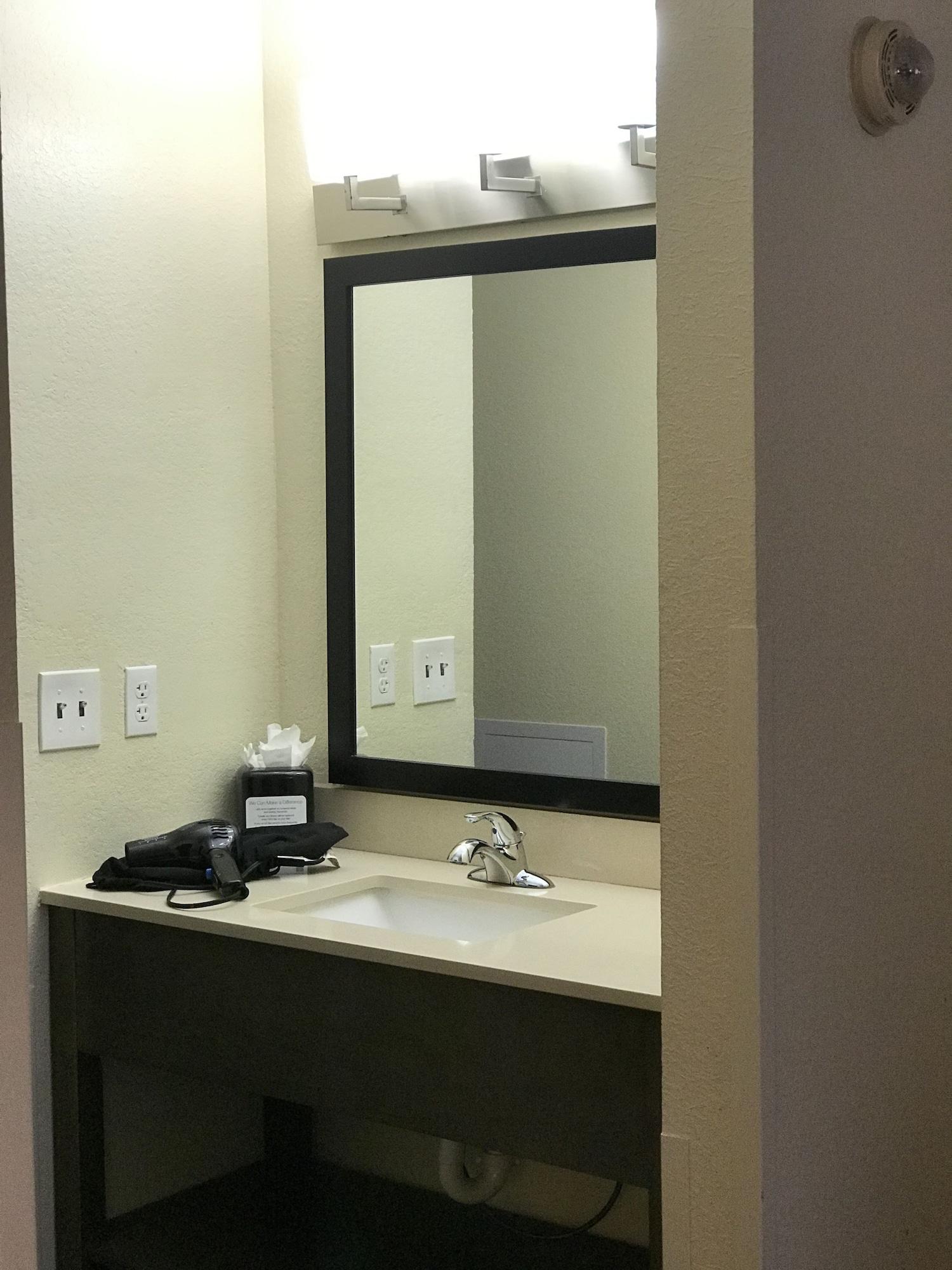 Comfort Inn Near Frost Bank Center Сан Антонио Екстериор снимка