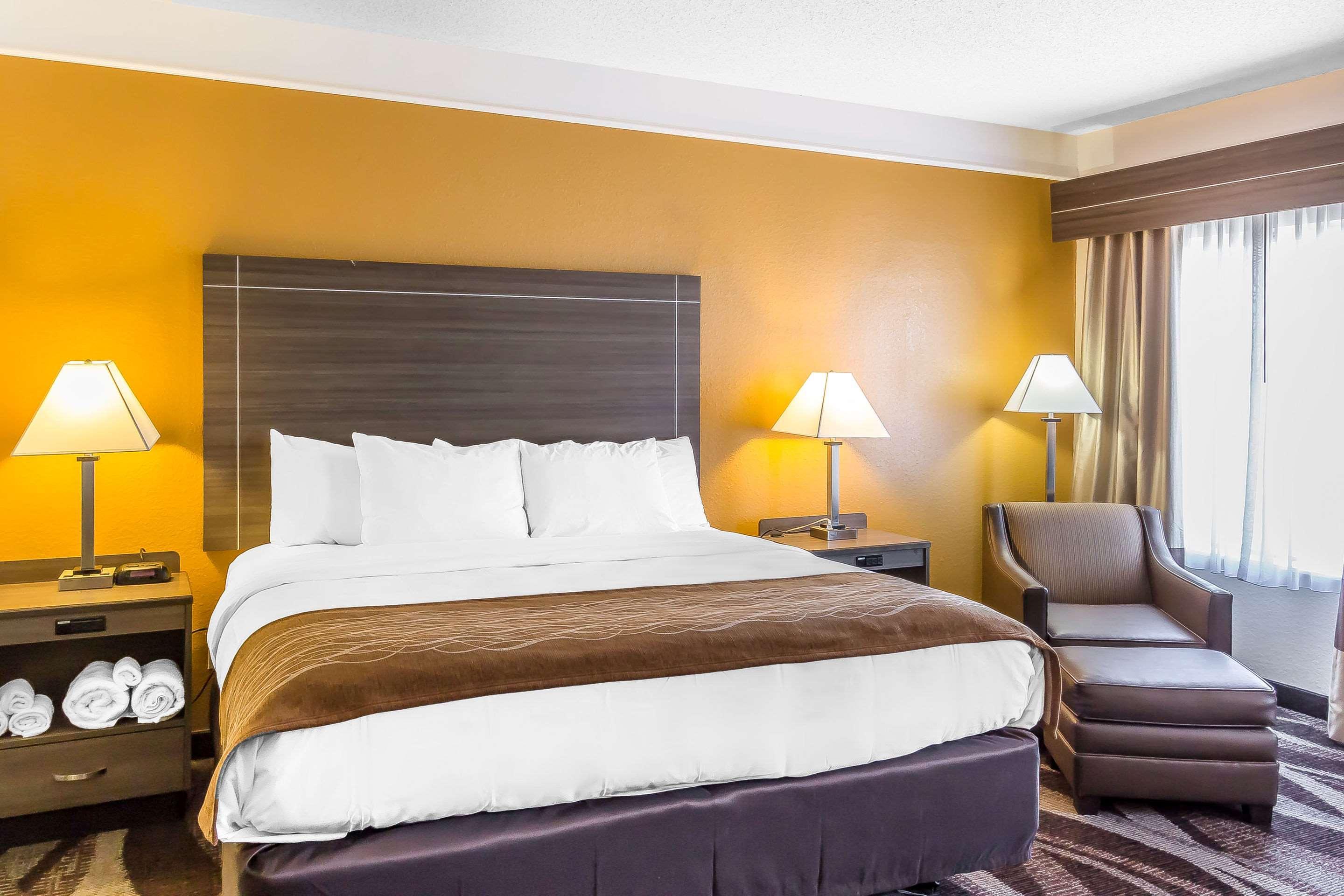 Comfort Inn Near Frost Bank Center Сан Антонио Екстериор снимка