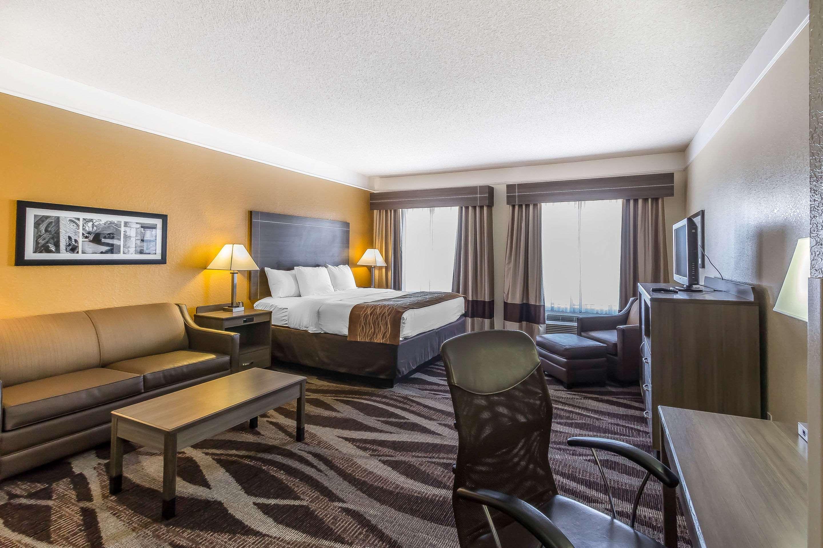 Comfort Inn Near Frost Bank Center Сан Антонио Екстериор снимка