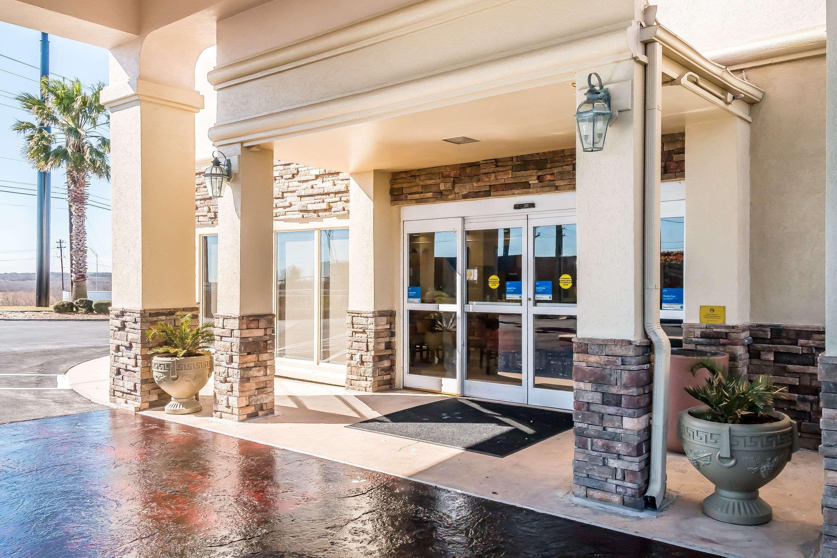 Comfort Inn Near Frost Bank Center Сан Антонио Екстериор снимка