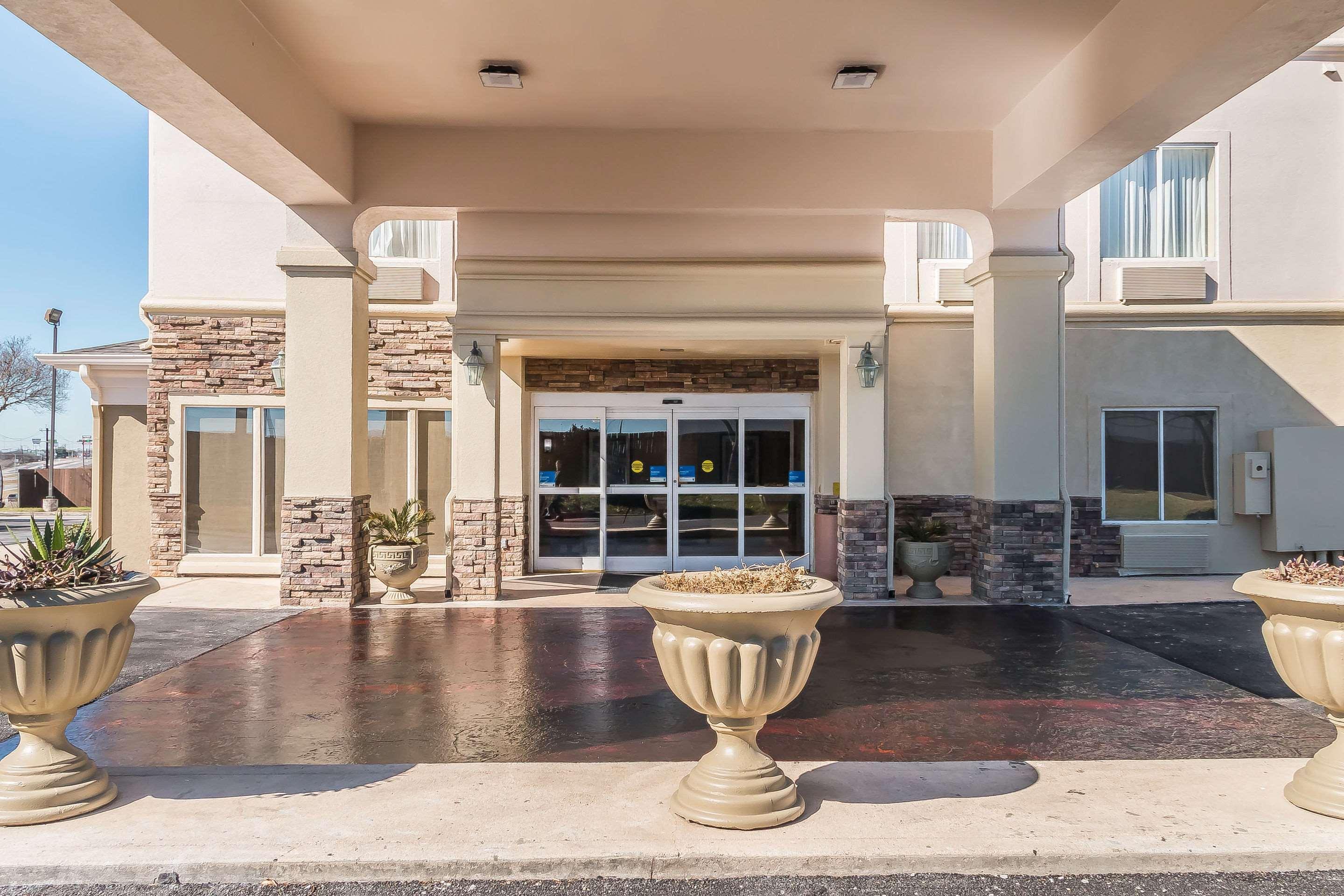 Comfort Inn Near Frost Bank Center Сан Антонио Екстериор снимка