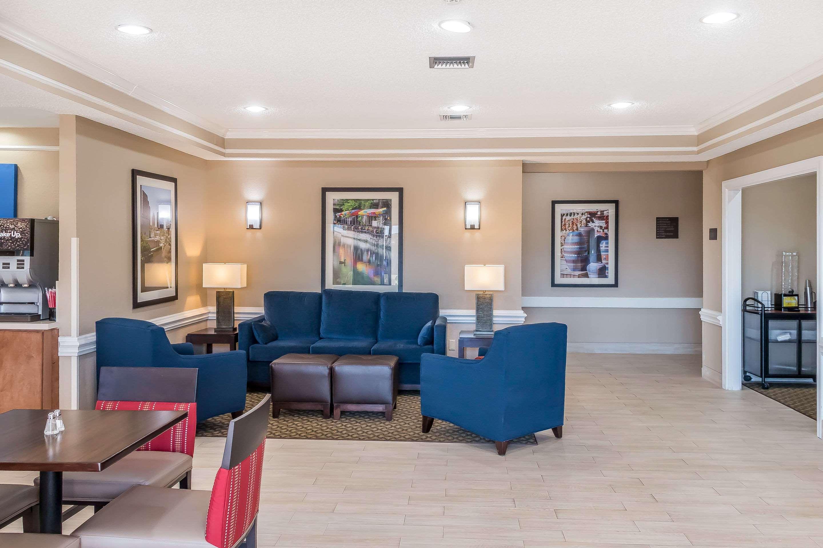 Comfort Inn Near Frost Bank Center Сан Антонио Екстериор снимка
