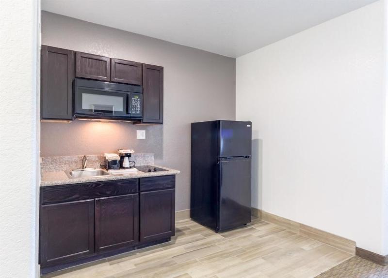 Comfort Inn Near Frost Bank Center Сан Антонио Екстериор снимка